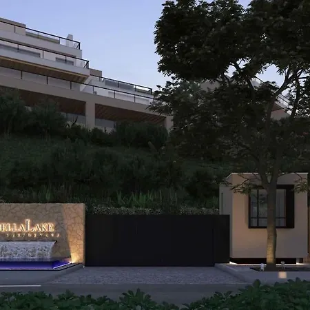Stunning Front Nueva Andalucia Marbella